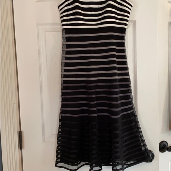 Black grey white White House black market dress - Picture 3 of 4